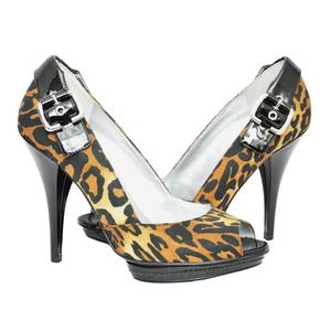 Guess MARISKA-3 Peep Toe Platform Pump Heel Shoe Leopard 6.5 New
